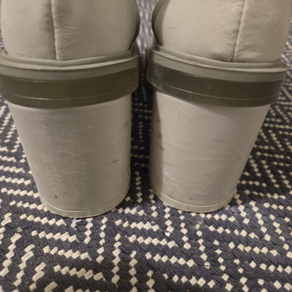 Free People Chunky Chelsea Ankle Boots in Light Beige and Taupe Trim - Picture 5 of 13